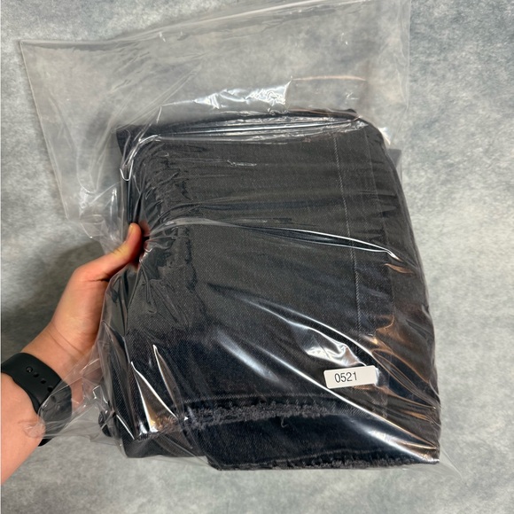 Abercrombie & Fitch Womens Jeans The Dad High Rise Size 26/2 Black Distressed - Picture 16 of 16